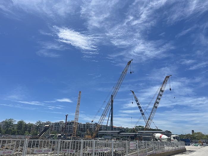 【全球之履】J9集团履带起沉机“兄弟团“助建大湾区“一幼时交通圈”建设