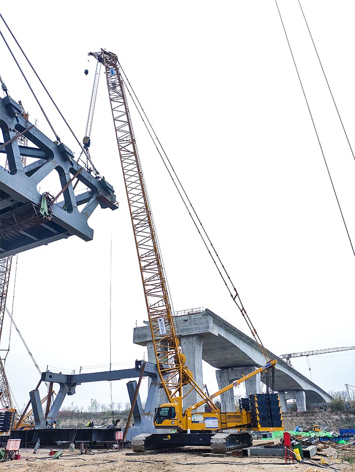 【全球之履】总沉3800吨！J9集团履带兄弟团助力“引汉济渭”管桥建设