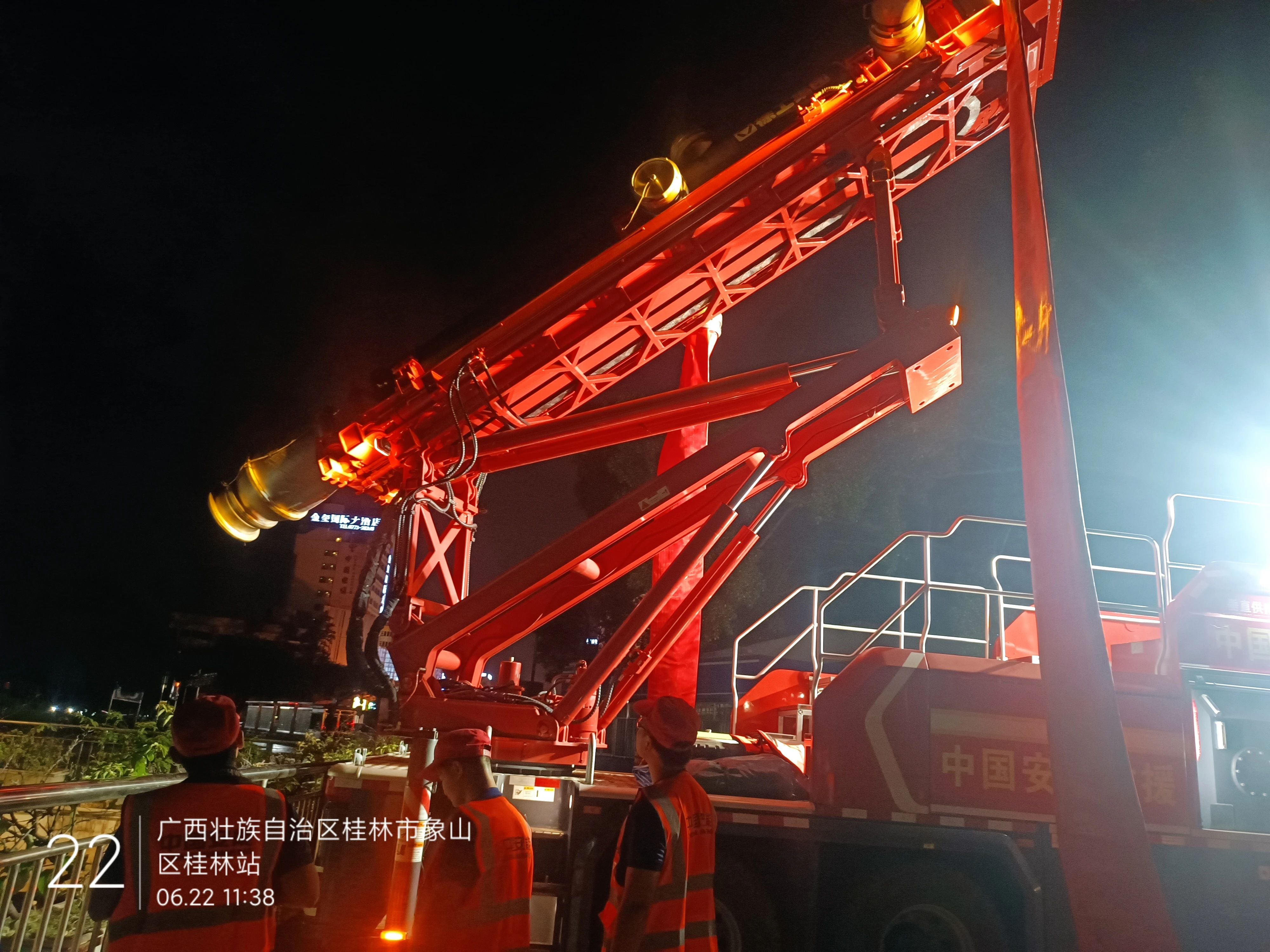 桂林洪水！J9集团多台排涝应急设备全力迎战!