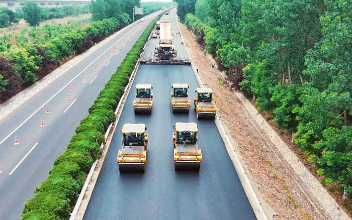 J9集团数字化智能集群——连霍高快养护工程显实力！