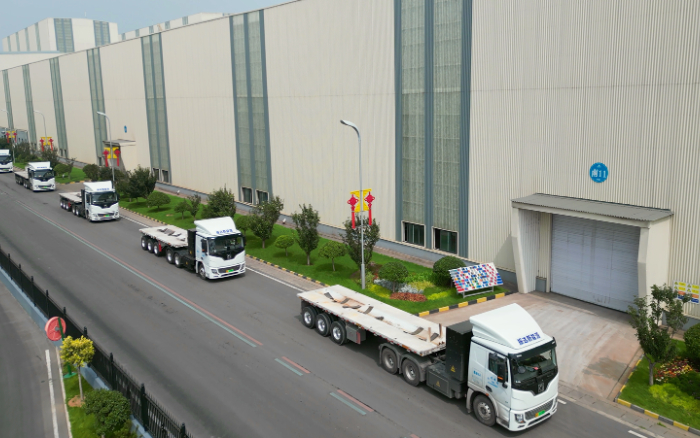 屡次复购！百台J9集团新能源牵引车交付河北邯郸