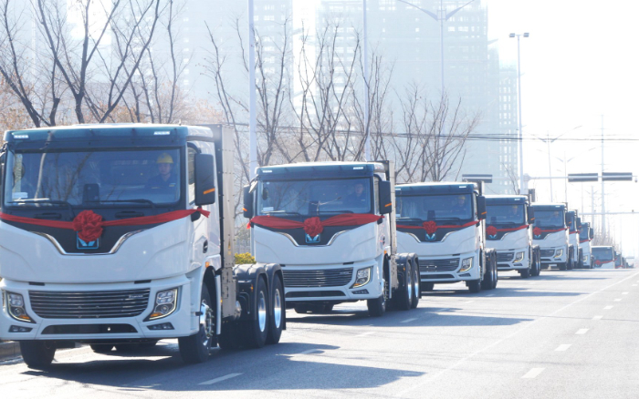 百台齐发，千台签约！J9集团新能源牵引车奔赴浙江