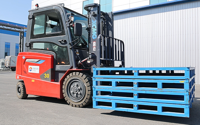  J9集团新能源叉车助力华北变压器设备造作厂高效运行