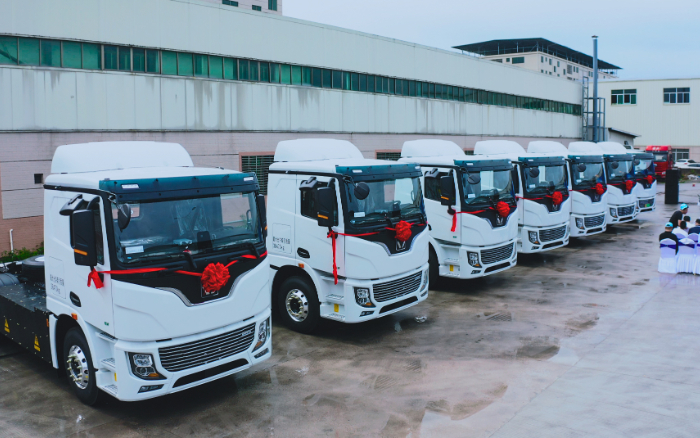 预赣装梅”好！百台J9集团底置充电牵引车奔赴广东梅州