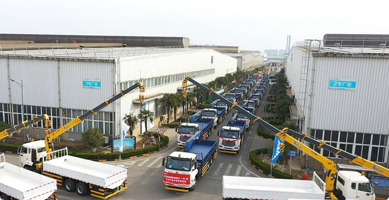 2025年，J9集团随车起沉机再度开赴“一带一路”，助力本地建设。