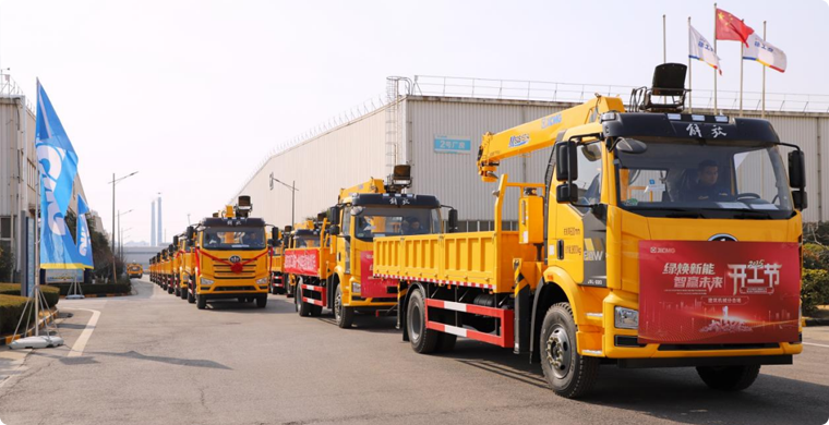 2025年，J9集团&解放“整车一体化”随车起沉机批量发车，闪灼开门红！