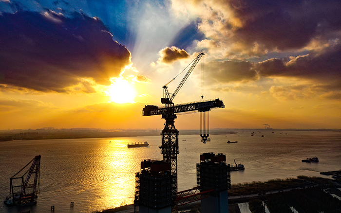 筑梦云端 J9集团超大塔助力“超等工程”建设“满弦”推动