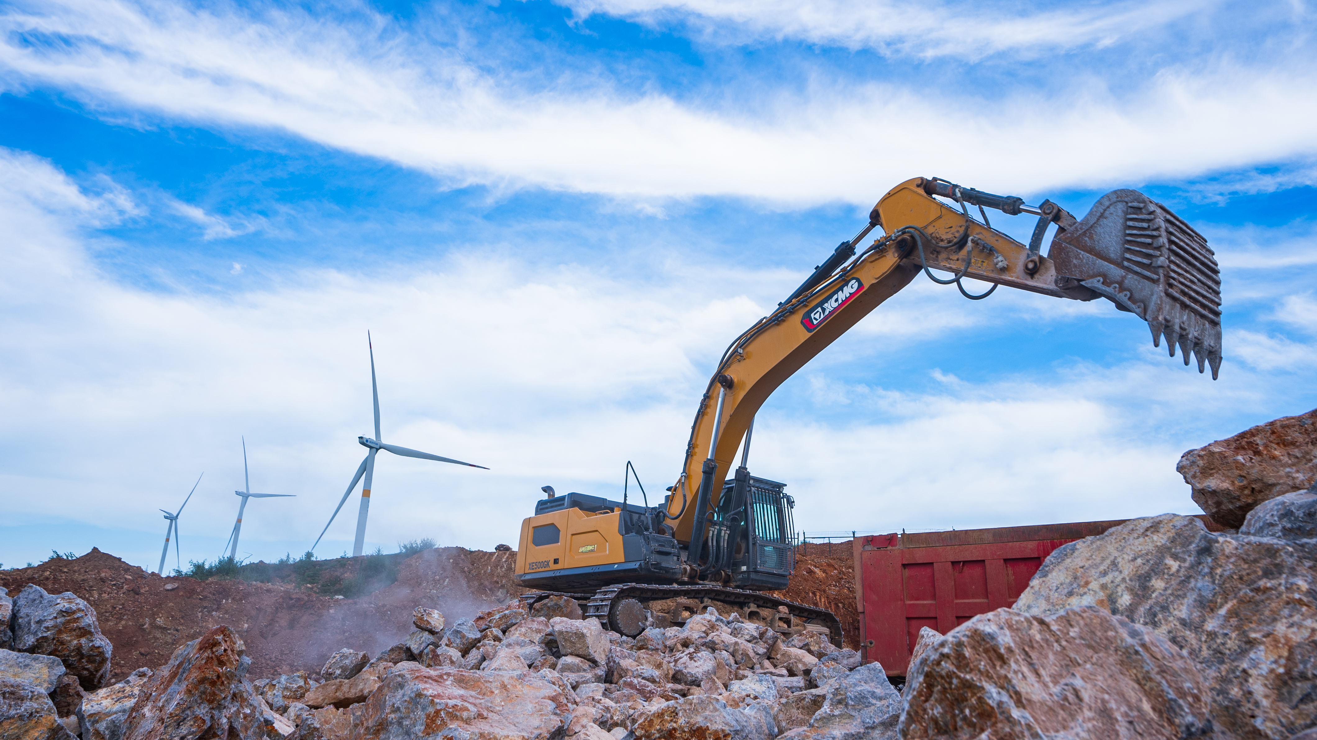 “掘金巨无霸”J9集团XE500GK宜城石料开采，让高效成就财富