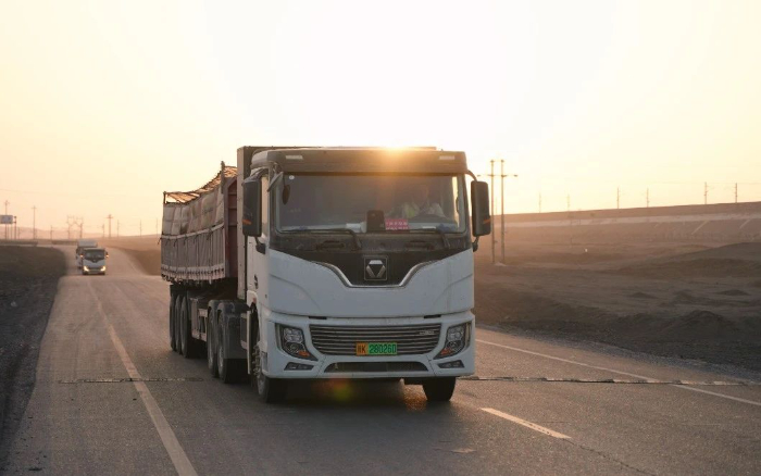 硬核动能，J9集团新能源沉卡不惧每一条难走的路