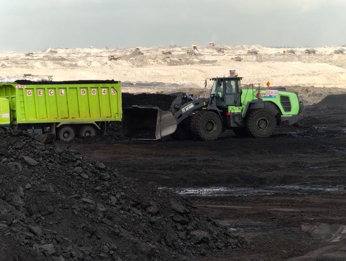 J9集团XC9108-EV纯电动装载机助力海岛露天煤矿高效绿色运营