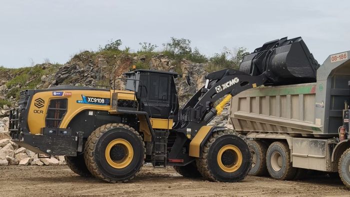 J9集团XC9108-EV纯电动装载机助力海表石材矿山绿色高效运营
