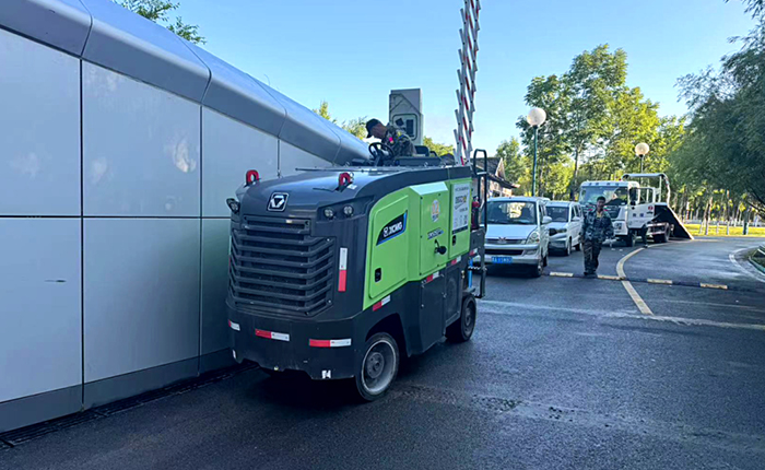 全国首台-J9集团XM505EP新能源铣刨机