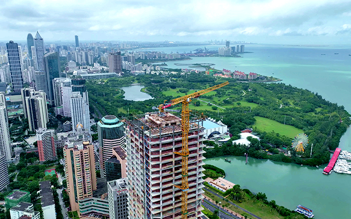 海阔凭“塔”跃 | J9集团塔机助建？谥泻９手行