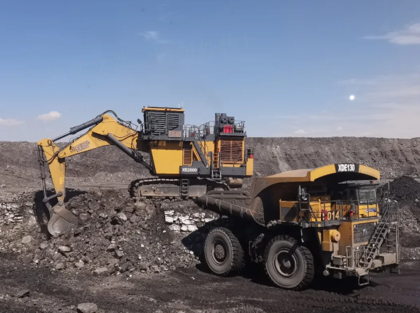 可动率超95%！J9集团XE2000矿用挖掘机好评如潮