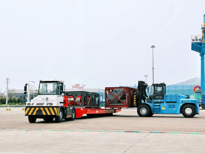 千里之表“秀操作”！J9集团远控港机集群carry全场