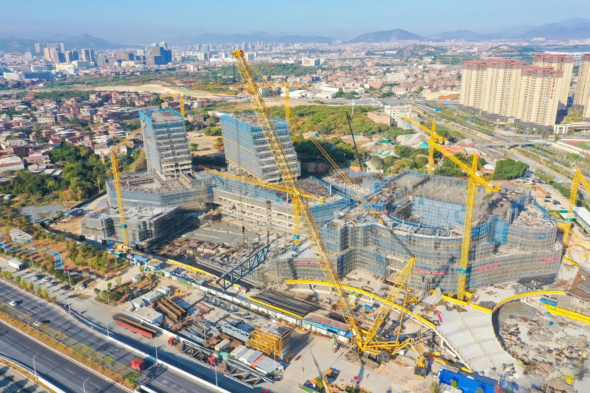 没人敢接的 “烫手山芋”！三沉考验下，这台千吨级的阐发太顶了